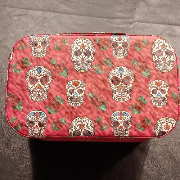 Train case - Picture 3 of 9